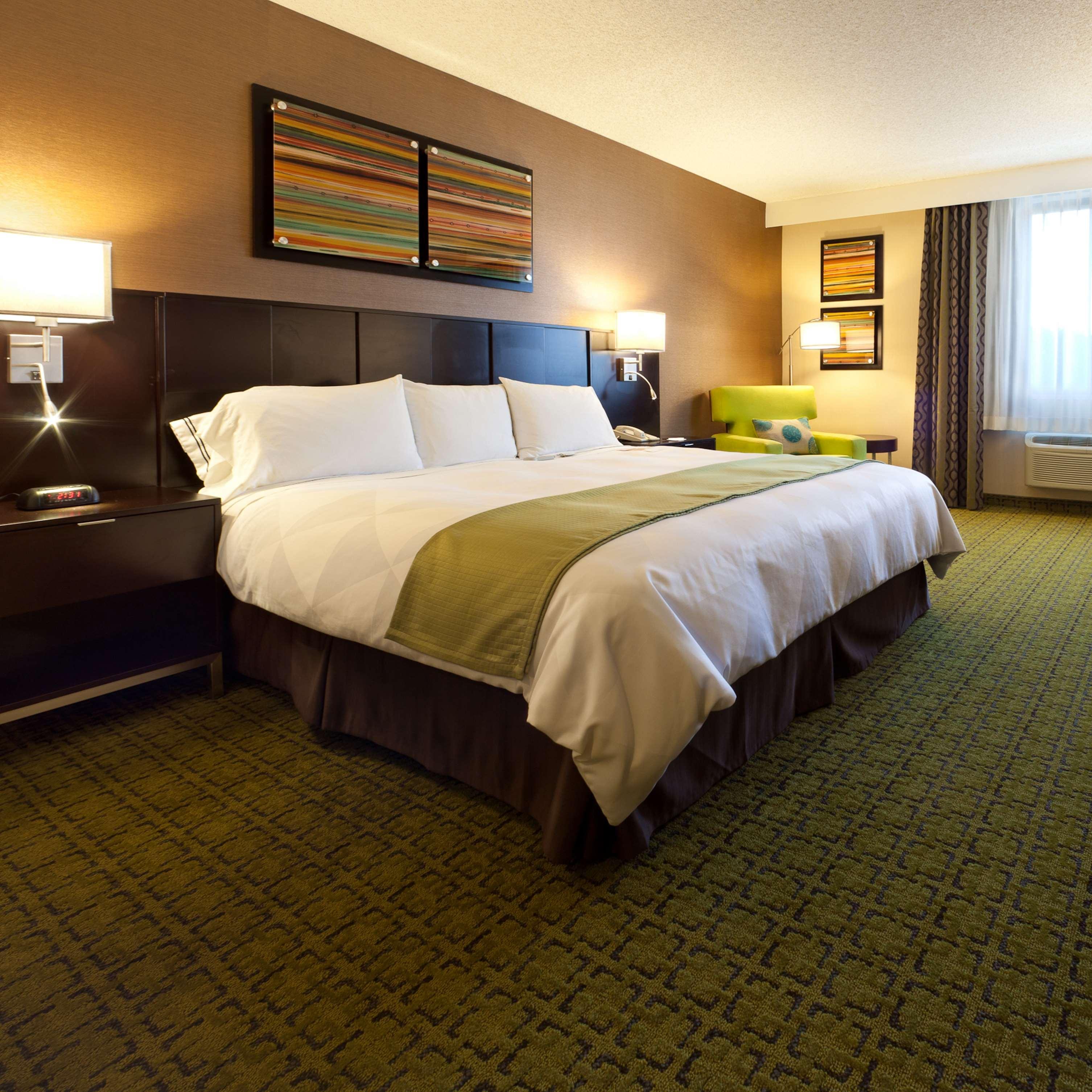 Doubletree By Hilton Whittier Hotel Room photo
