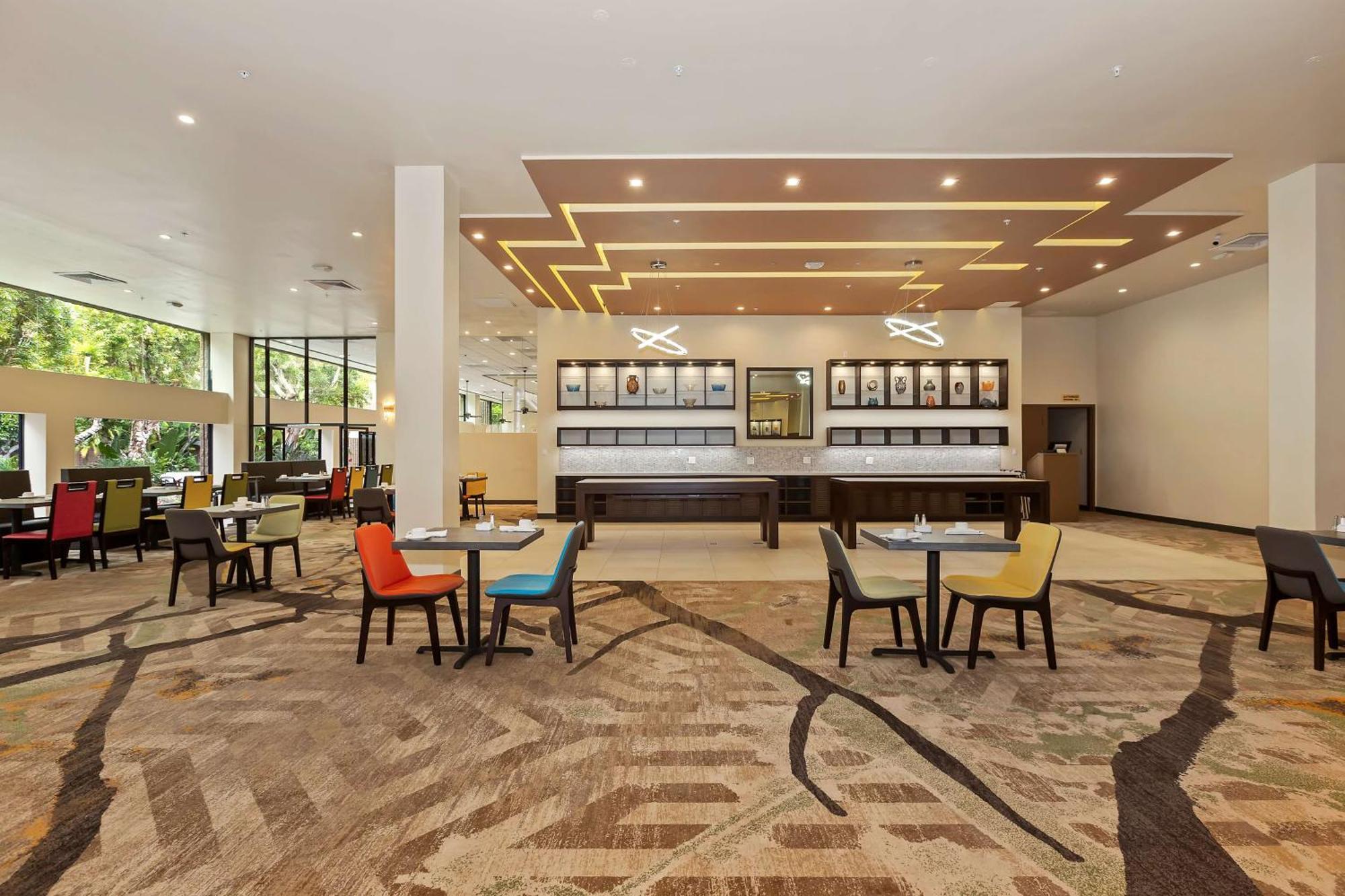 Doubletree By Hilton Whittier Hotel Exterior photo