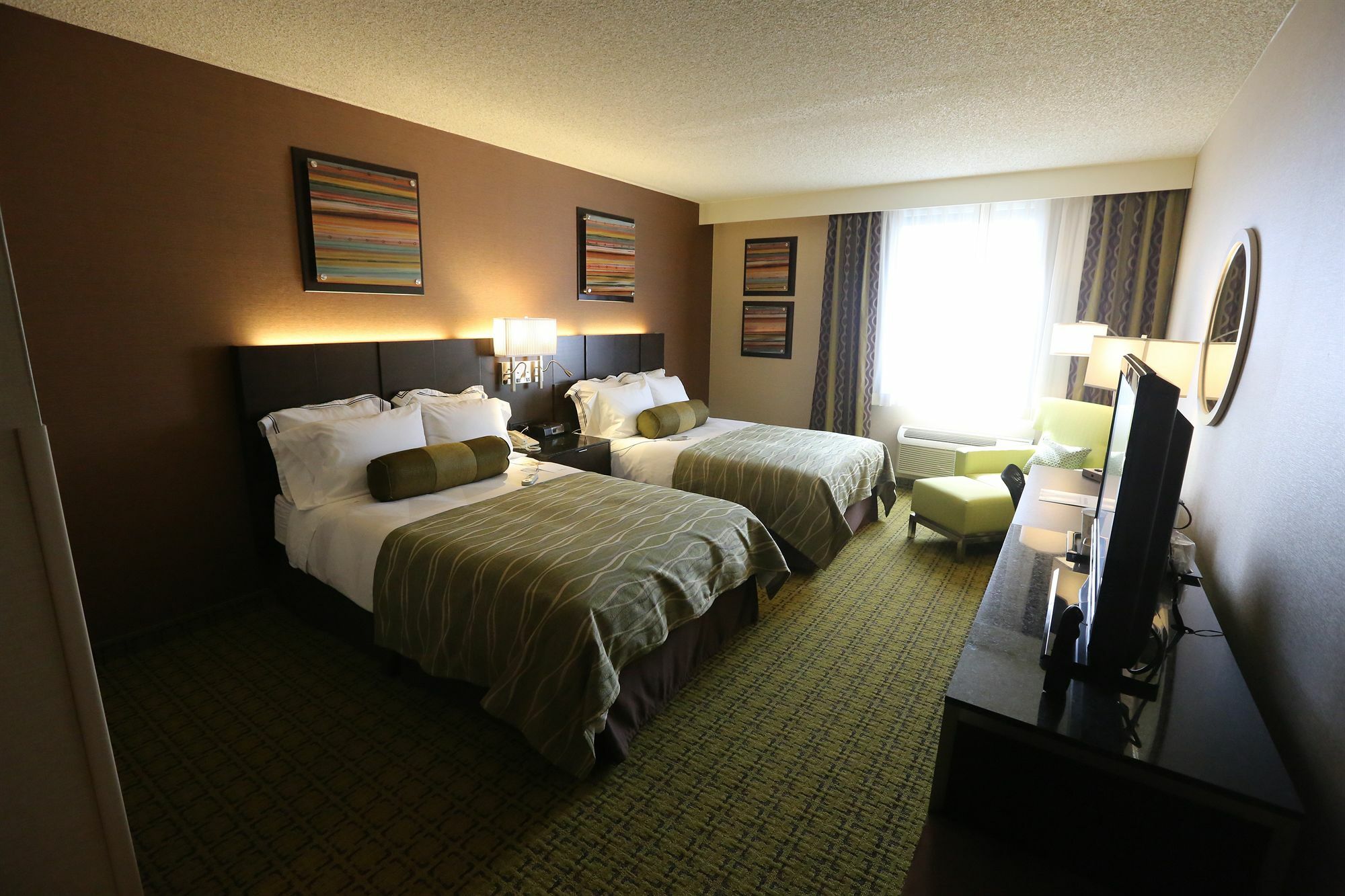 Doubletree By Hilton Whittier Hotel Exterior photo
